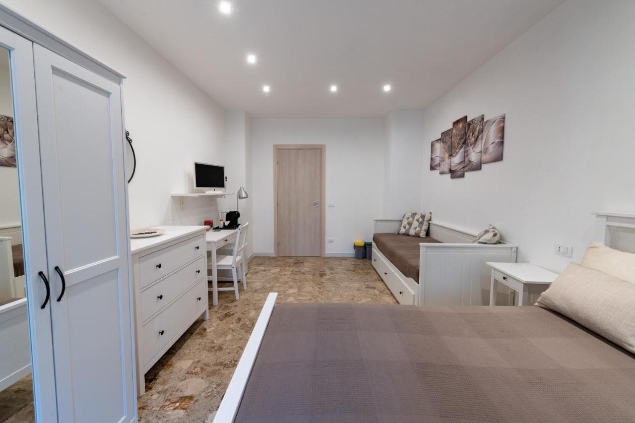 Casa Rosa Beige E Blu Apartment Рим Екстериор снимка